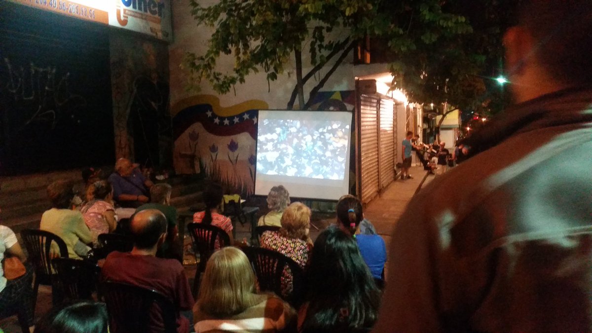 Venezuela: Euromaidan doc. 'Winter On Fire' is being shown in the streets of Caracas. Many Venezuelans are inspired by Ukraine  