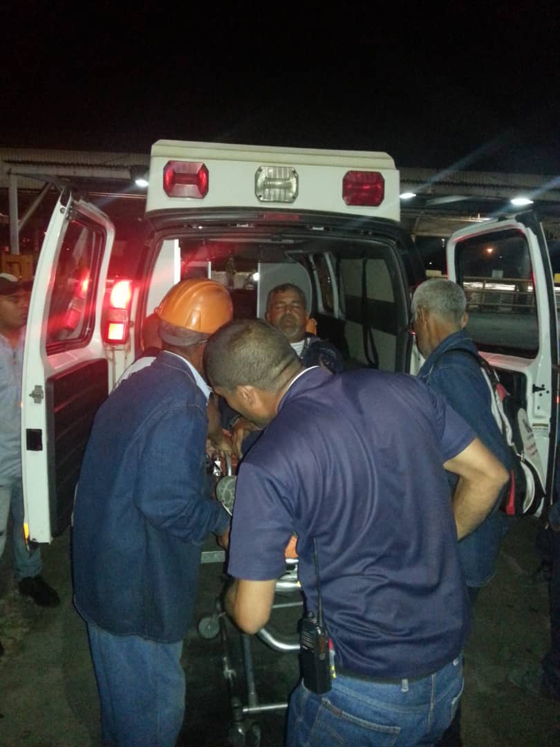 Venezuela Guayana This morning, presumably, Dgcim officials, entered the casting area in Venalum and took several workers, including the President. Another worker was transferred to a health center after being beaten