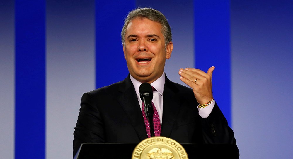 El presidente de Colombia, @IvanDuque, desestimó la posibilidad de cerrar las fronteras con Venezuela, como se ha planteado desde algunos sectores, y dijo que hacerlo en vez de mejorar la situación de los emigrantes la empeoraría.