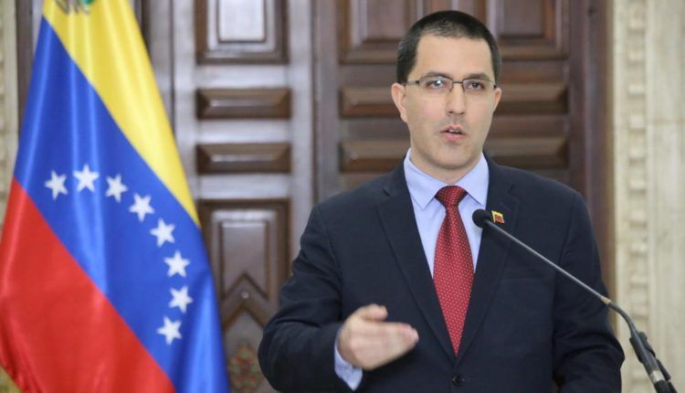 Government of Venezuela guarantees the swearing in of Maduro this 10 January