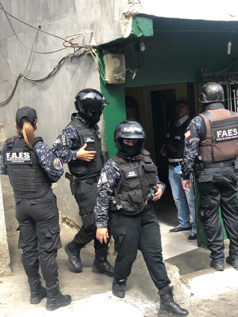 Miranda: 3:22 pm Reportan enfrentamientos en José Felix Ribas, Petare, tras la intervención del FAES -