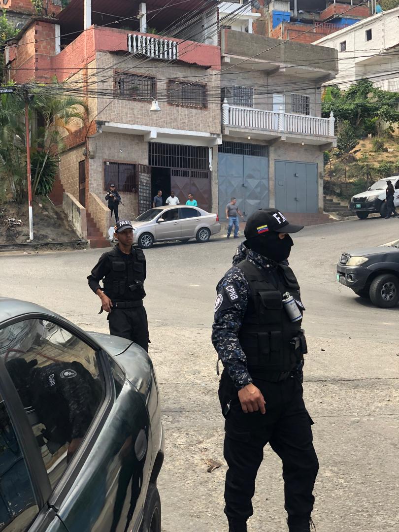 Miranda: 3:22 pm Reportan enfrentamientos en José Felix Ribas, Petare, tras la intervención del FAES -