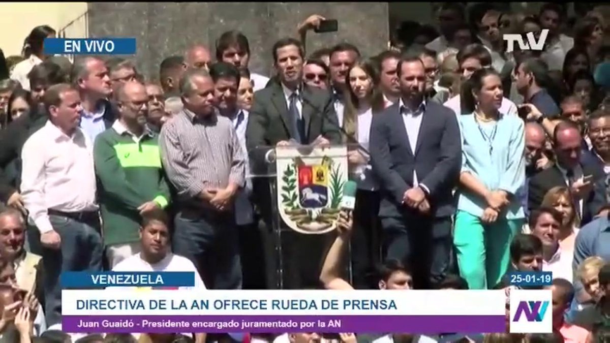 .@jguaido: Yo espero que la FANB haya tenido que usar al FAES como último recurso porque ningún cuerpo quiso reprimir, los colectivos son paramilitares que actuaron también, pero esas muertes que causaron no serán en vano. 