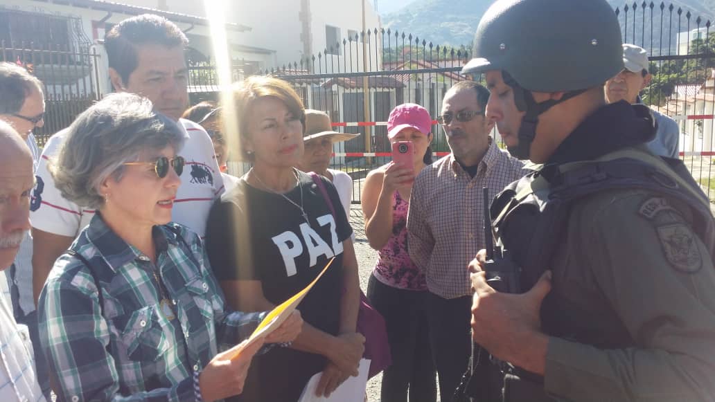 Amnesty Law was delivered by civil society in the detachment of the National Guard(GNB) located in the Urb La Mata de Merida. photo Gustavo Dávila