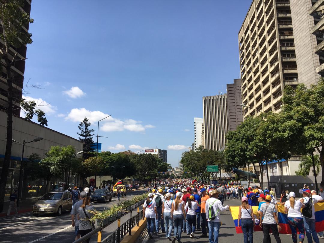 Caracas: gathering at avenue Francisco de Miranda