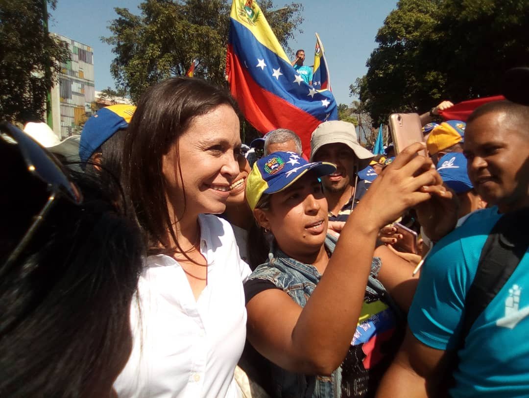 @MariaCorinaYA accompanies mobilization in the Redoma de Guaparo, Valencia.
