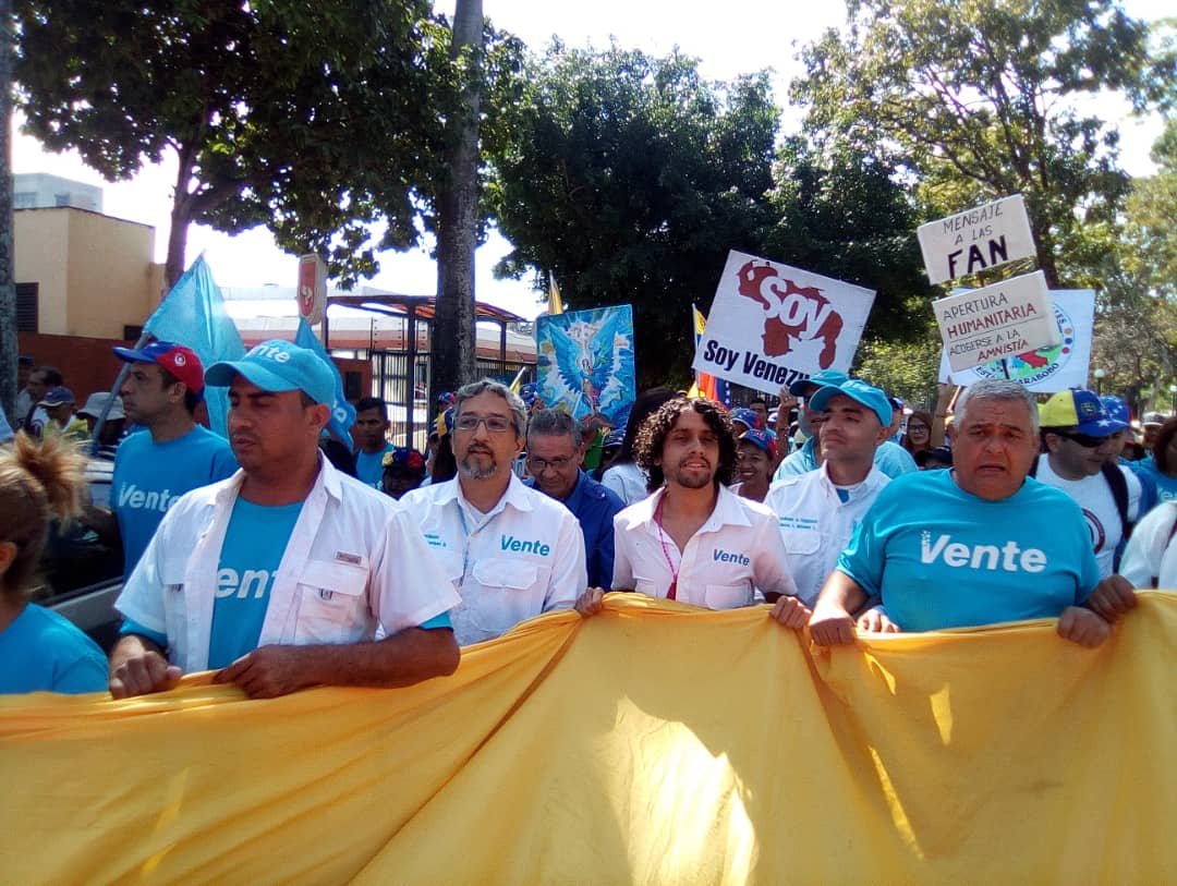 @MariaCorinaYA accompanies mobilization in the Redoma de Guaparo, Valencia.