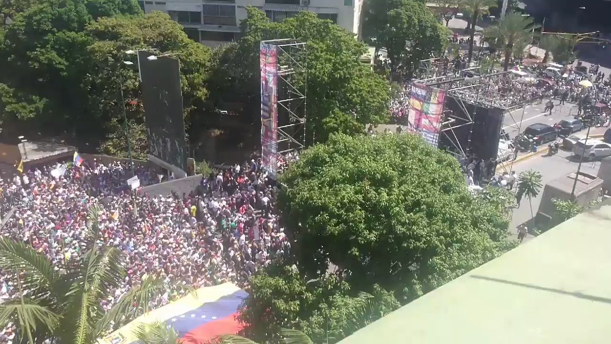 Rally in support of @jguaido in Caracas