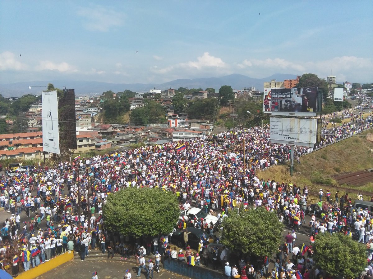Rally at Viaducto Nuevo San Cristobal 