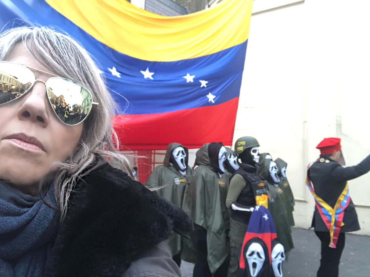Rally against the Maduro dictatorship in London and in support of @jguaido as the legitimate president of Venezuela.