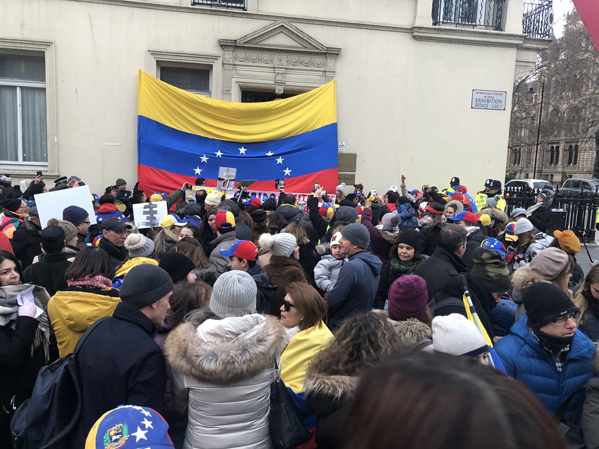 Rally against the Maduro dictatorship in London and in support of @jguaido as the legitimate president of Venezuela.