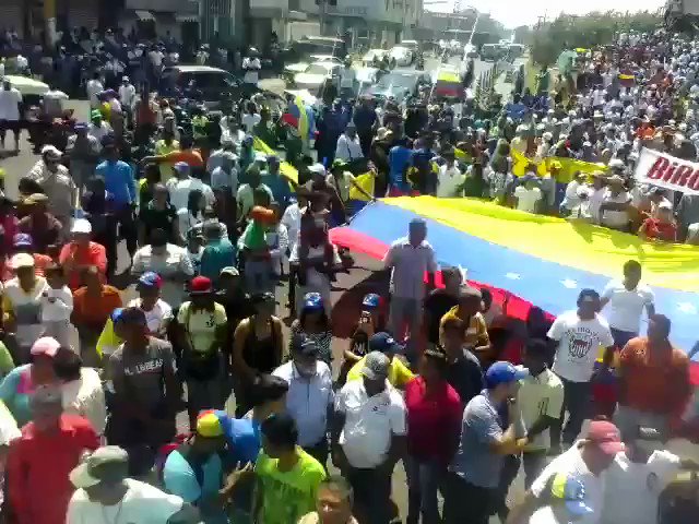 Activistas de San Fernando de Apure nos informan cómo estuvo la concentración por la democracia este 2Feb   
