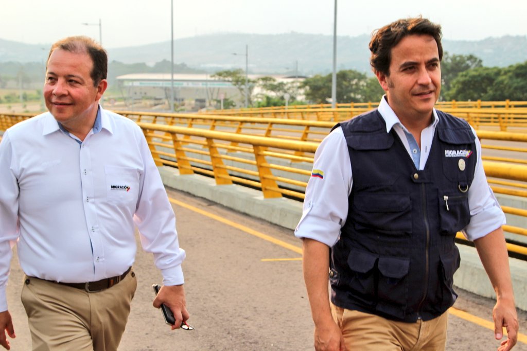 Director of @MigracionCol arrived to Norte de Santander to review the current status of the border crossings with Venezuela. We continue working to find a solution to the crisis in our sister country - Christian Krüger