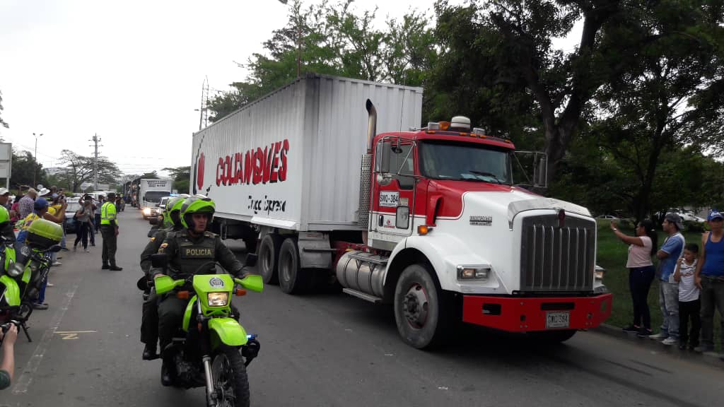 At this moment 9 trucks with humanitarian aid to Venezuela arrive at the collection center in Cúcuta.