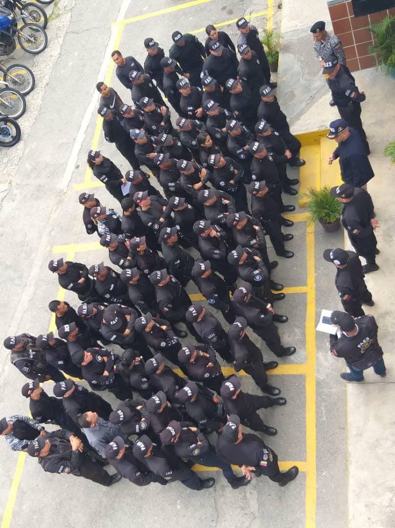 Traslado de 700 funcionarios de las FAES (Fuerza de acciones especiales de la policia) a la frontera del Táchira, justo donde podría pasar la AYUDAHUMANITARIA que esperan los venezolanos. 10F   