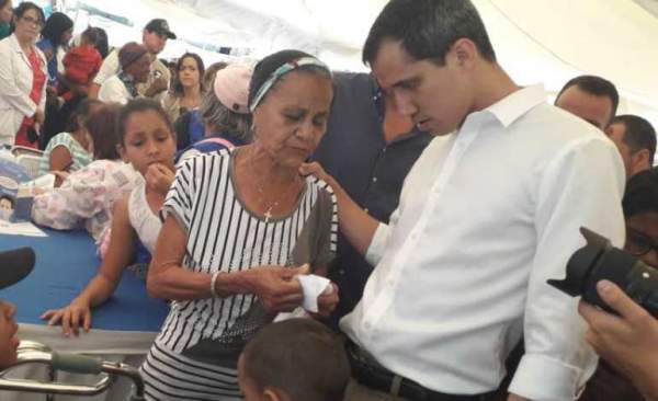 Juan Guaidó en Vargas: Debemos abrir el corredor humanitario    