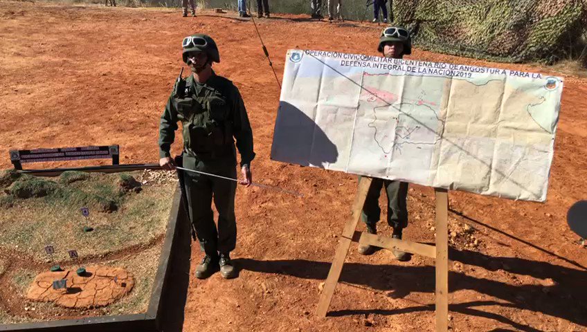 Maduro: Felicito al Comando Estratégico Operacional y al Comando de Defensa Aeroespacial Integral por la extraordinaria demostración de nuestra capacidad de defensa del espacio aéreo. ¡Patria Inexpugnable.   