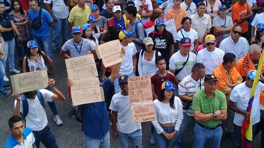 Guárico Demonstrators of San Juan de los Morros, in Plaza Los Samanes, remember the young people killed in protests, such as Bassil Da Costa.
