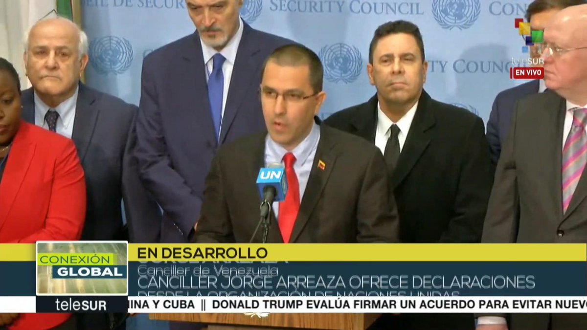 .@jaarreaza: In Venezuela there is only one government, that of the president @NicolasMaduro, not that of a man who proclaimed himself in the middle of a street, whatever he says is totally absurd and illegal