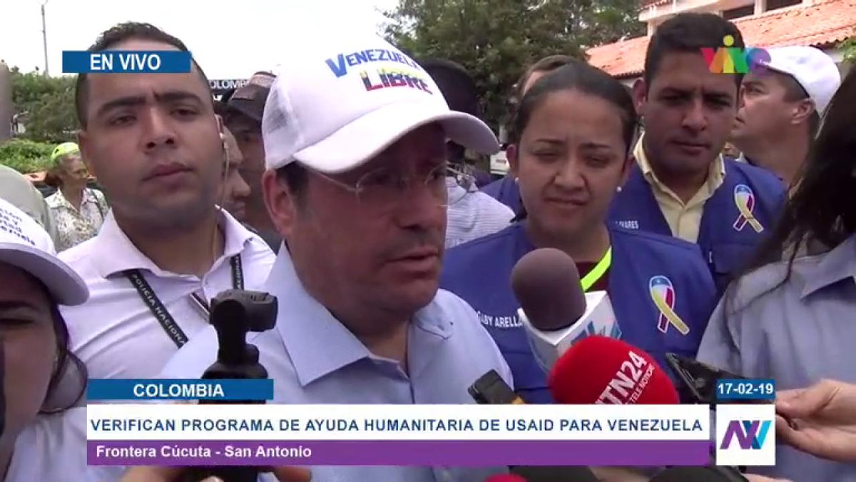 Cucuta: Francisco Santos, Ambassador of Colombia: It is a moral duty, you see here the people who pass to the bridge dying of hunger.