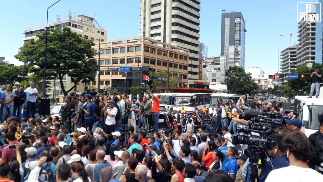 Guaidó: This 23feb there will be many humanitarian brigades moving to the borders by sea and land (Bolívar, Táchira, Falcón, Puerto Cabello, La Guaira)