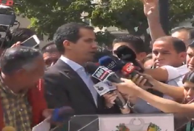 Guaidó: Humanitarian aid will enter by air, sea and land 
