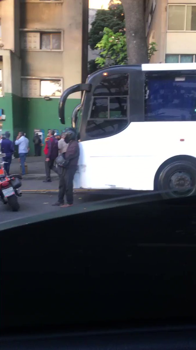 The caravan where @jguaido will move to Cúcuta