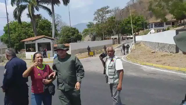 Video by @robertocs72 as National Guard attempted to seize a truck to close the Regional del Centro highway