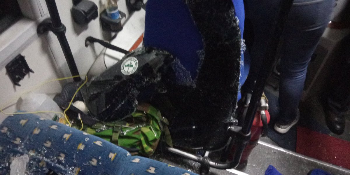 Caravan of MPs that moves to the city of San Cristóbal Táchira, was attacked by two blunt objects at the height of Guanare, Portuguesa. One of drivers seriously wounded