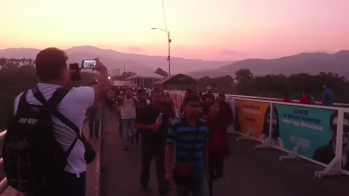 6:40 am This is the Simon Bolivar International Bridge