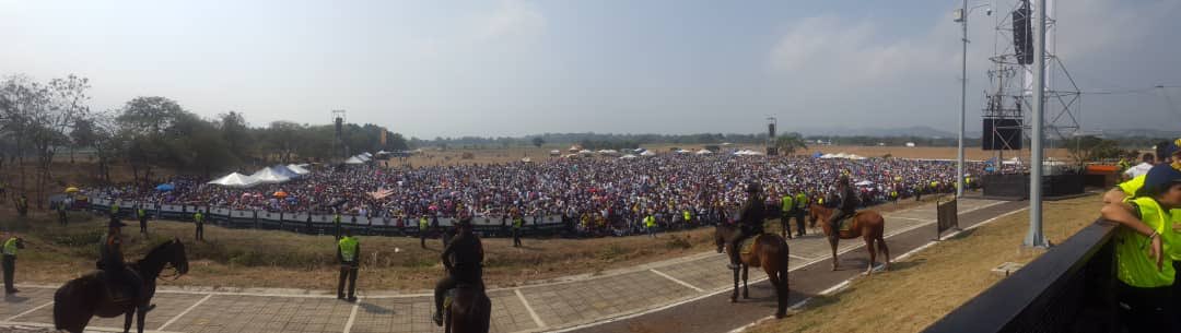 Panorama of @VenezuelaAid concert