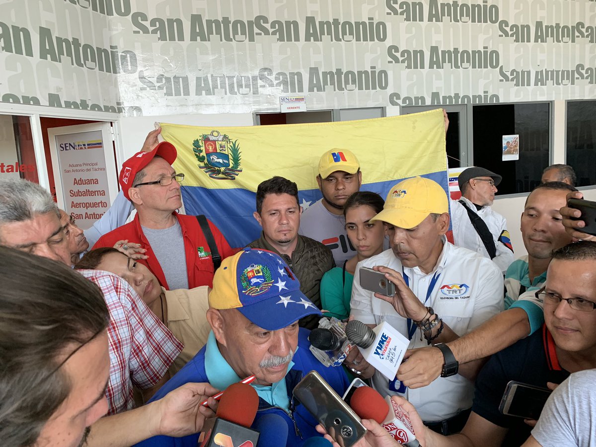Asked repeatedly what artists are coming to the chavista concert, senior lawmaker Dario Vivas only said Vallenato is coming.   