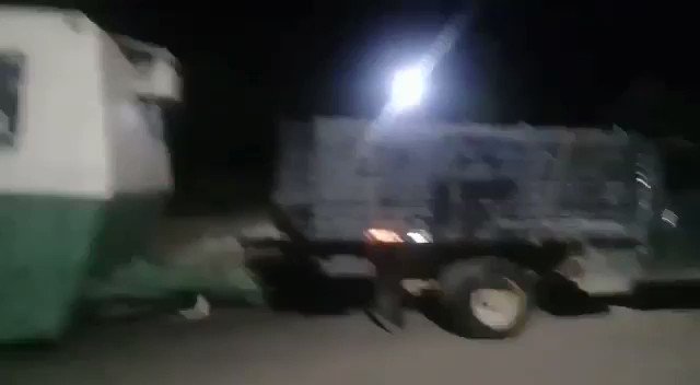 At about 1am local time last night, locals in Santa Elena de Uairén. Attached a GNB guard station trailer to a truck and dragged it away. 