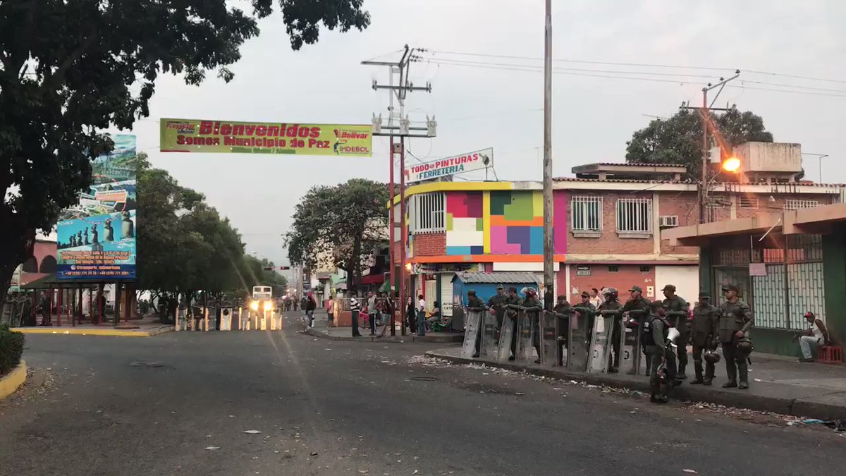 National Guard(GNB) around the Simón Bolívar international bridge