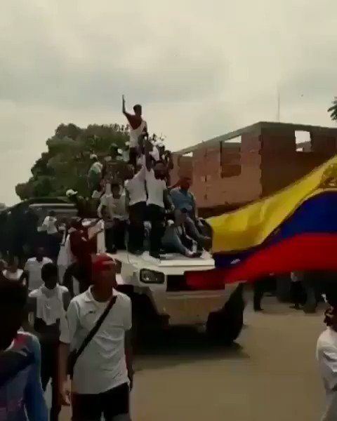 La Fría Tachira: National Guard joining citizens