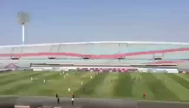 The teams Zulia FC and Caracas FC in solidarity with the electrical crisis suffered by Venezuela, decided not to play the game this Sunday, March 10, once the initial whistle sounded