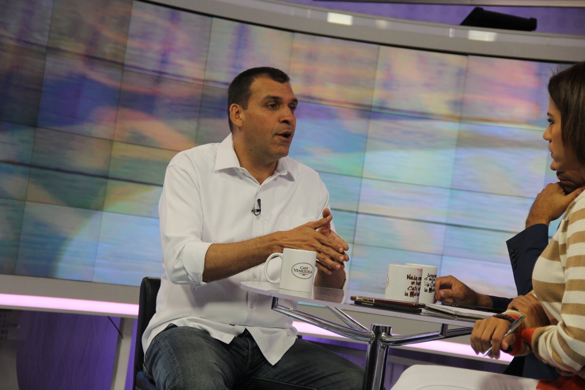 Minister of Transport affirms at @VTVcanal8 that in a short time the service of Line 1 of @metro_caracas will be restored 