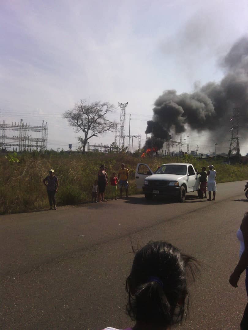 There is an explosion sy the electric substation in Miranda state. Users reported the explosion of the Tacarigua electrical substation, located in Miranda state. that sector was without electric power.