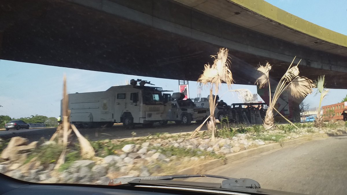 Carabobo: National Guard stationed in the lower part of the San Blas Interchange