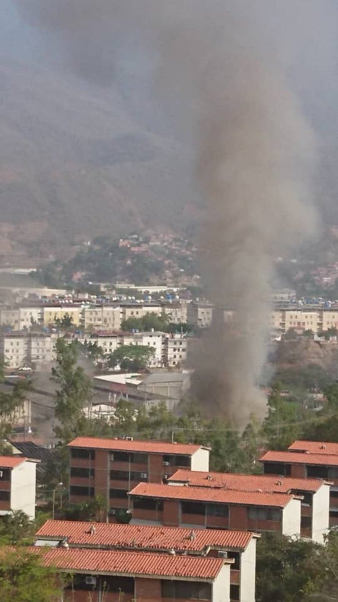 An explosion at an electrical transformer in Cloris industrial zone has left parts of Caracas without power   
