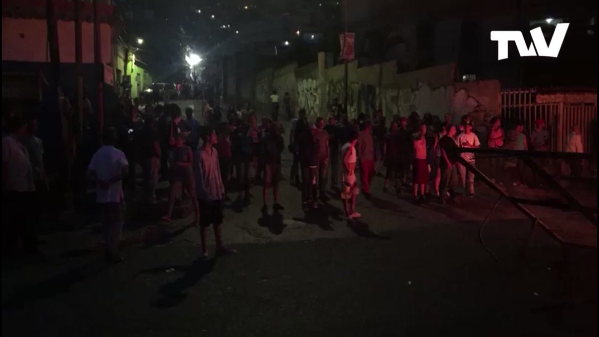 Protest in ElValle 7.00pm If we are going to die, let's fight, not die of hunger, said one of the protesters in El Valle