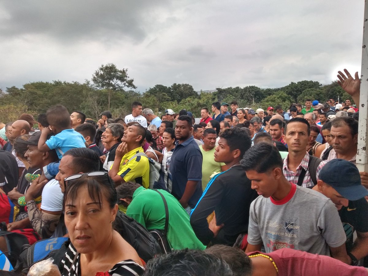 Photo of Simón Bolívar international bridge. 10:45 AM Colombia time.
