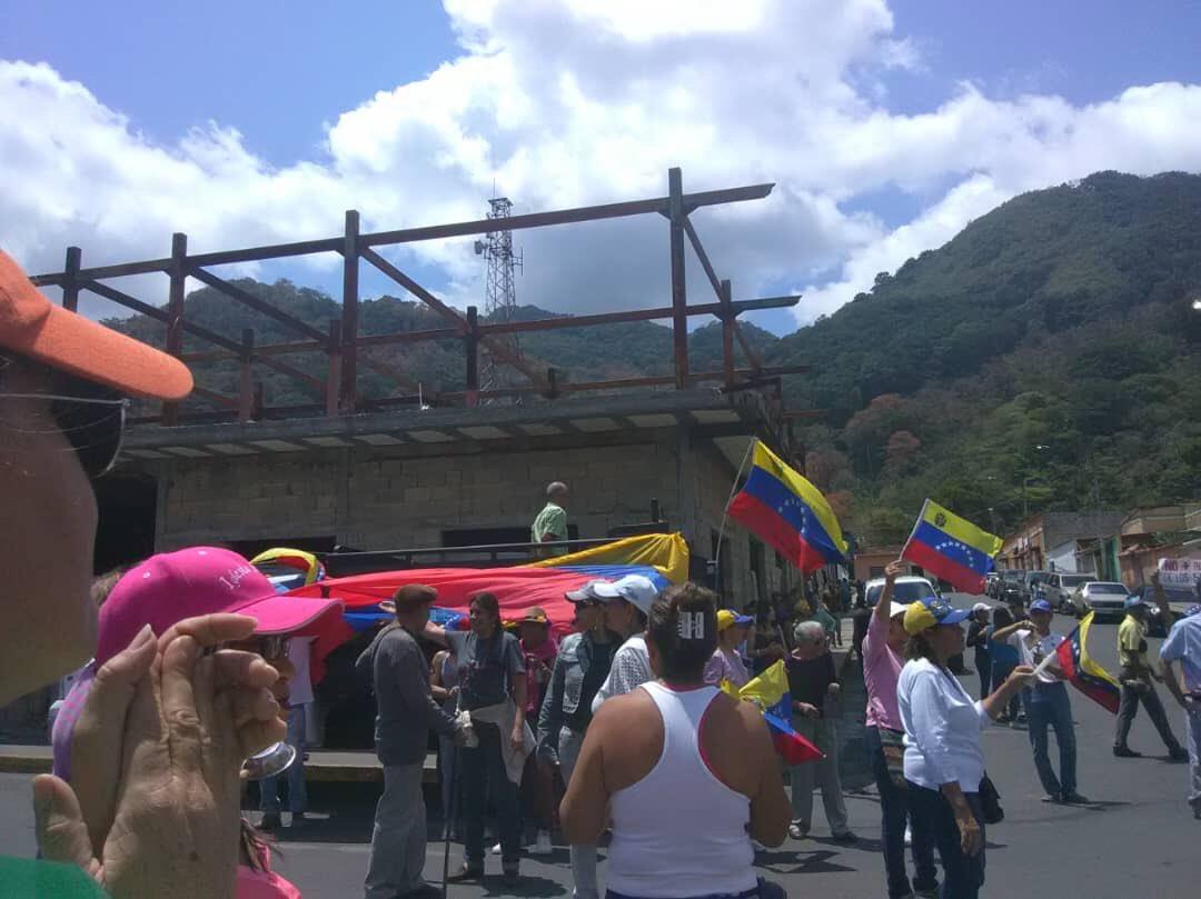 In Monagas state citizens also took to the streets.