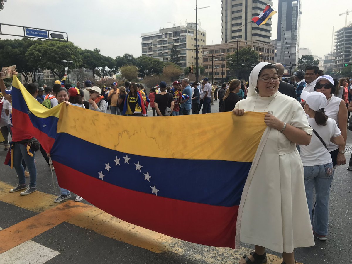 Protest for Venezuela at Plaza Altamira