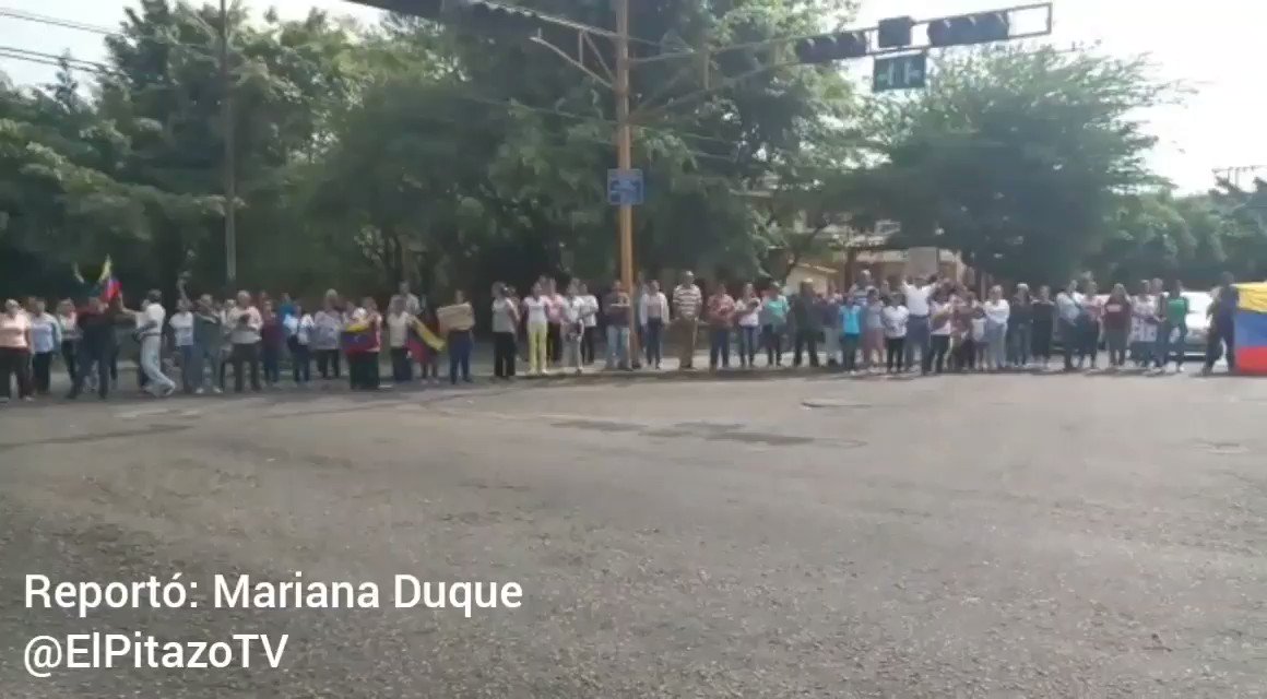 San Cristobal: This is the manifestation of the opposition in Gran Avenida sector, where they have more than 24 hours without electricity
