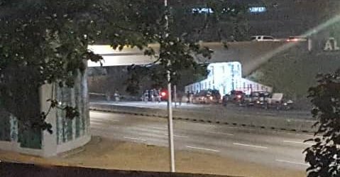 Report irregular situation in La Carlota: as military on the move from base. Also similar reports from other bases