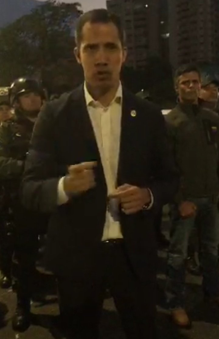 .@jguaido and Leopoldo López at the La Carlota Air Base in Caracas. Guaidó asks the military to join the cessation of the usurpation. Meanwhile, National Guard took the Altamira interchange