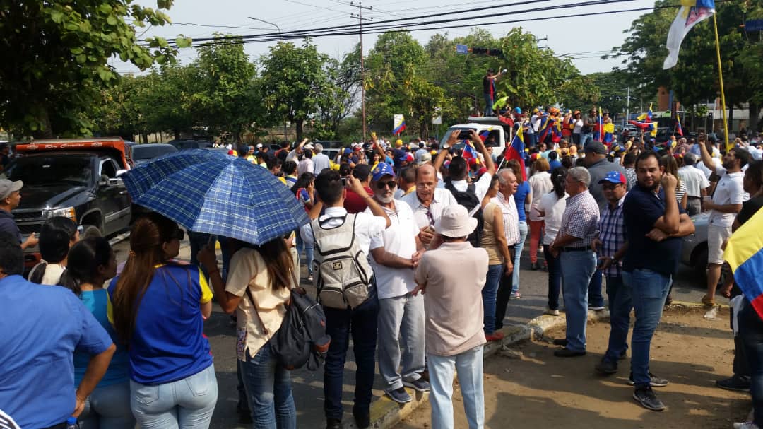 In Barinas, citizens continue to arrive at the rally points in support of President @jguaido