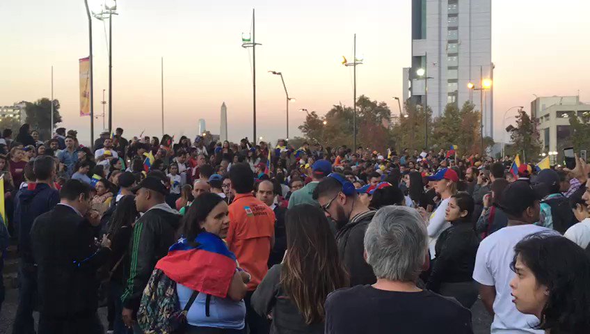 Rally of Venezuelans in Chile, in support of @jguaido