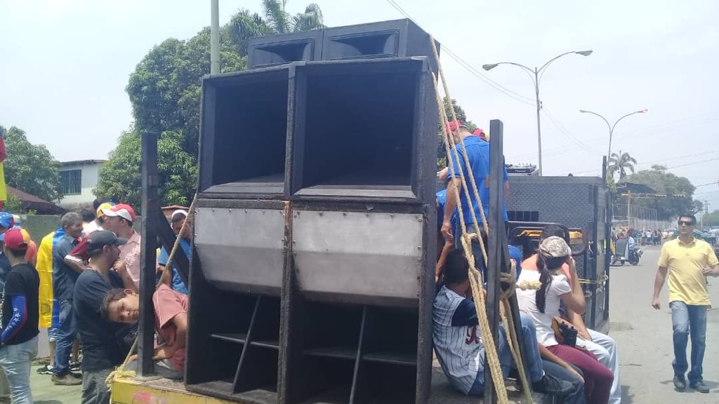 Guárico: After talking with leaders of Frente Amplio, the police force allows a truck with the sound that will lead the opposition march in San Juan
